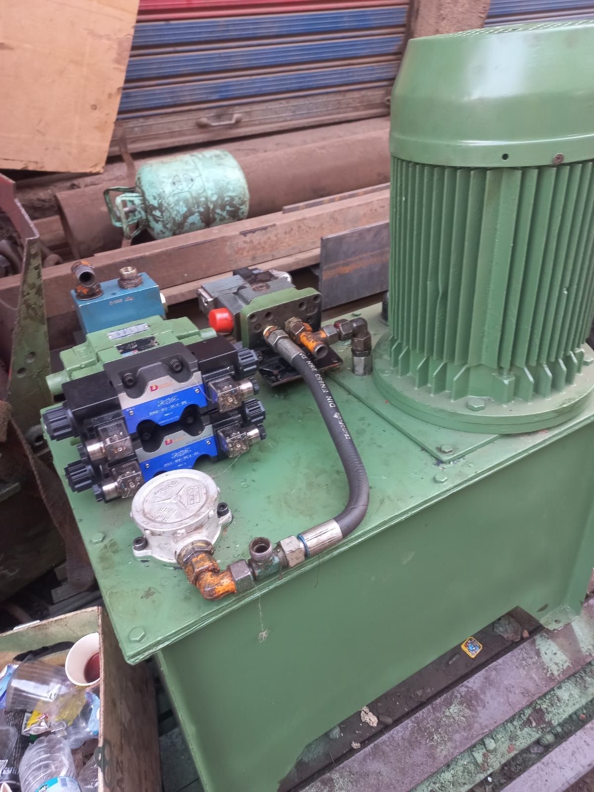 Hydraulic system maintenance